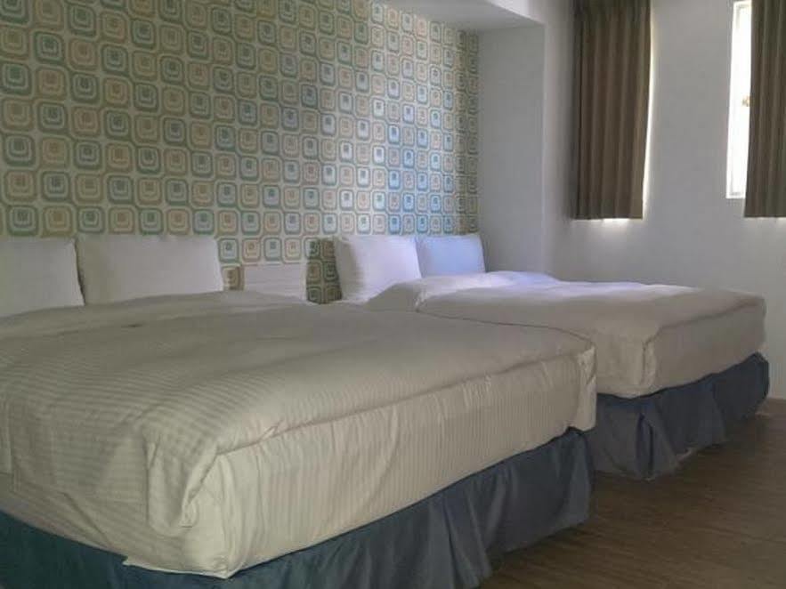 J-Hotel Цзяосі Екстер'єр фото