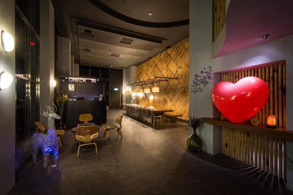 J-Hotel Цзяосі Екстер'єр фото